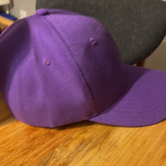 Purple Hat / Cap - Picture 2 of 6